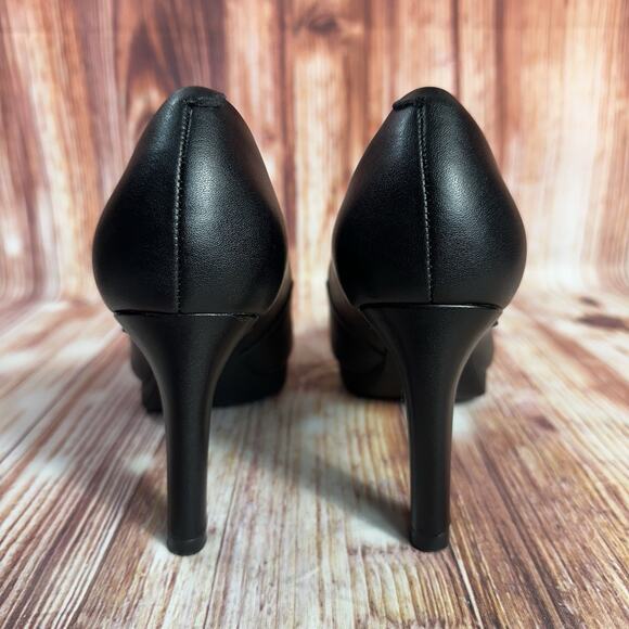 Clarks AMBYR JOY Size 7.5 Black Leather High Heel Closed Toe Pumps Dress Shoes - Picture 4 of 10